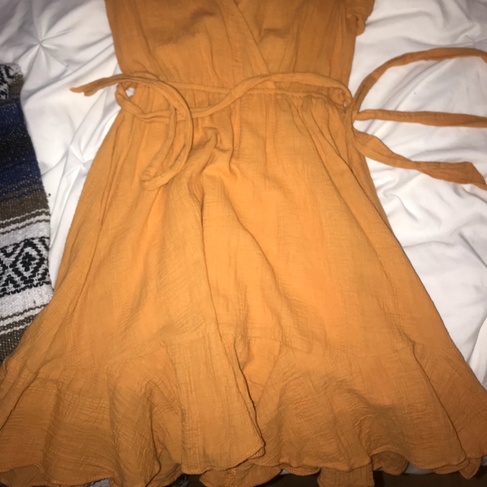 Dress - Picture 2 of 4